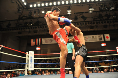 ロミー・アダンザ選手 vs TOMONORI選手