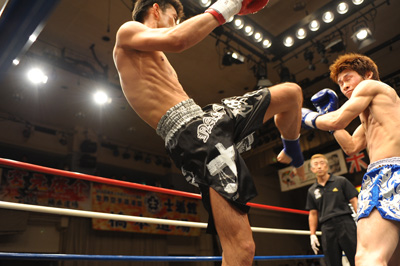 中須賀芳徳選手 vs 町田光選手