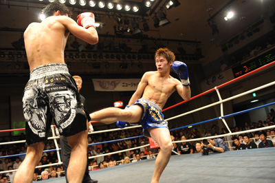 中須賀芳徳選手 vs 町田光選手